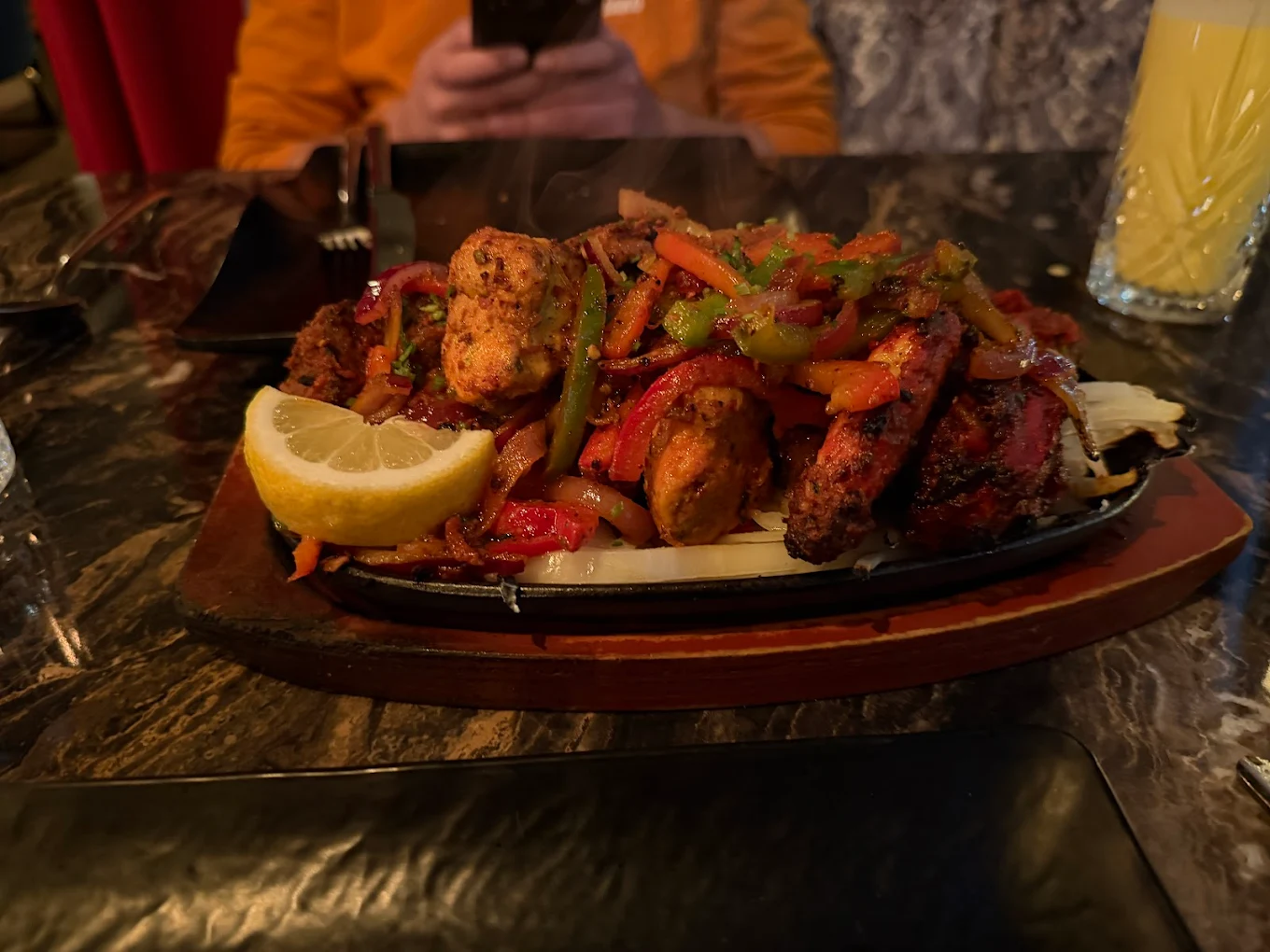 Holi Almere Indian restaurant food